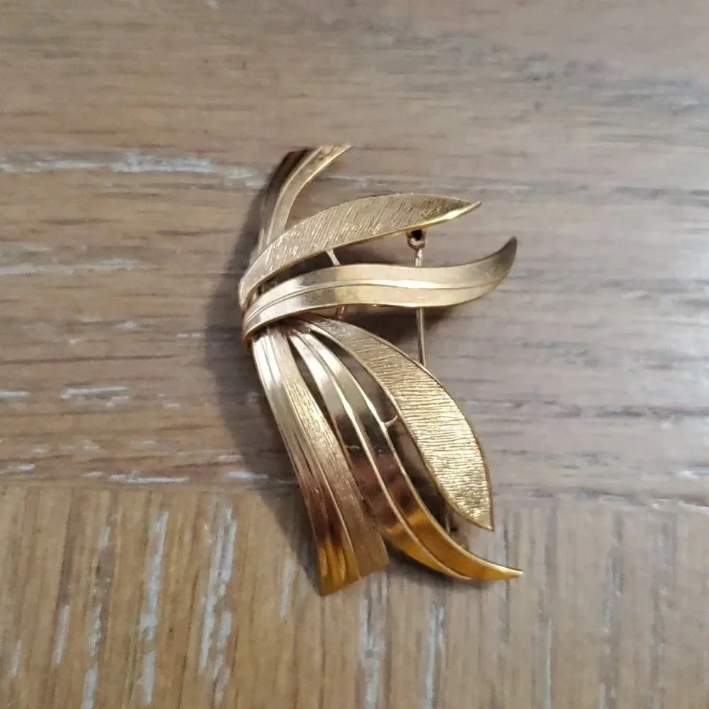 Metasco made in Germany marked brooch 1/80 18k gold filled